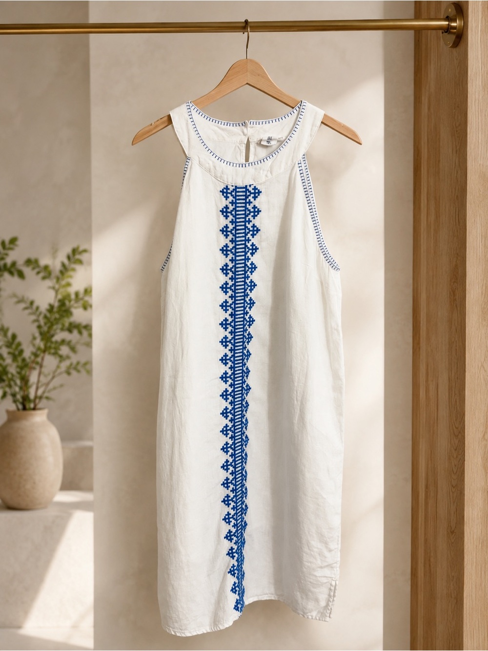 Lucky Brand Women S White 100% Linen Blue Embroidered Sleeveless Dress